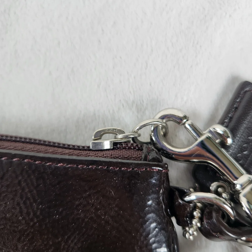 Coach Wristlet Leather Mahogany F47782 - Picture 4 of 8